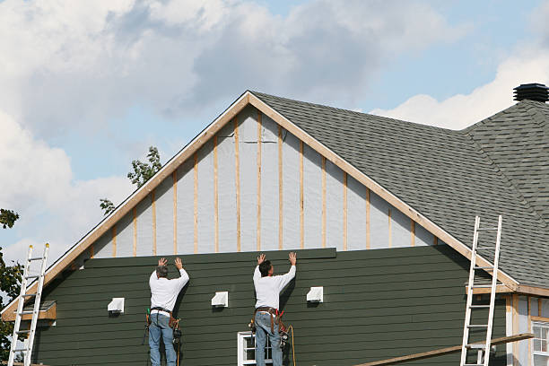 Professional Vinyl Siding technician working in Marshville, NC